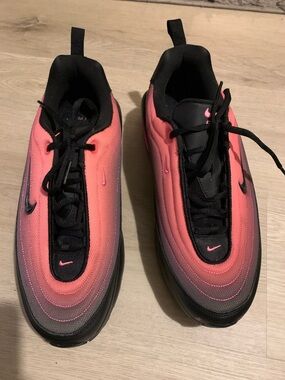 Nike Gradient Coral and Gray Lace-Up Sneakers with box, size 10.5.